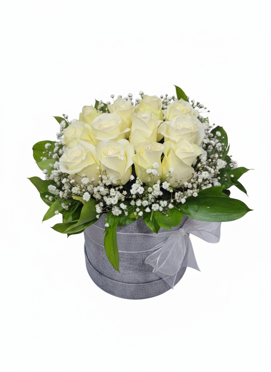 Kutuda 10 Adet Beyaz Gül - Naturel Çiçekçilik