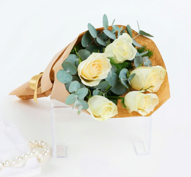 5'li Beyaz Gül Buketi - Naturel Çiçekçilik