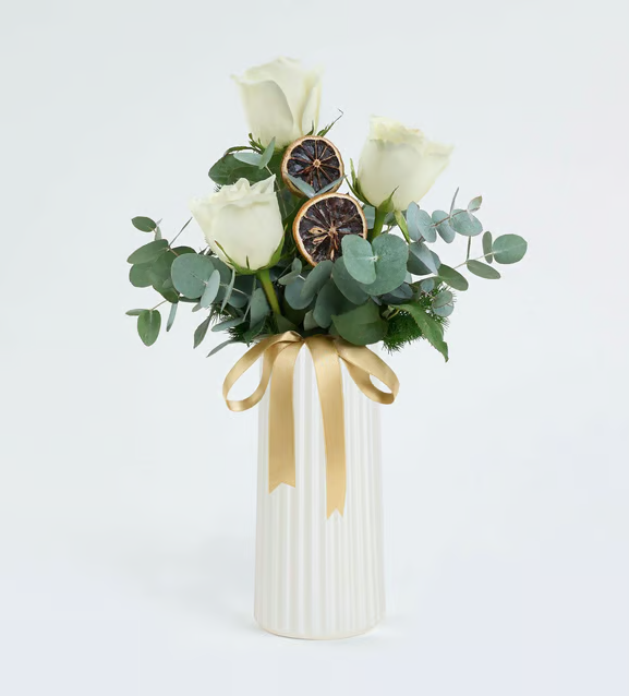 Beyaz Çizgili Polimer Vazoda 3 Beyaz Gül - Naturel Çiçekçilik